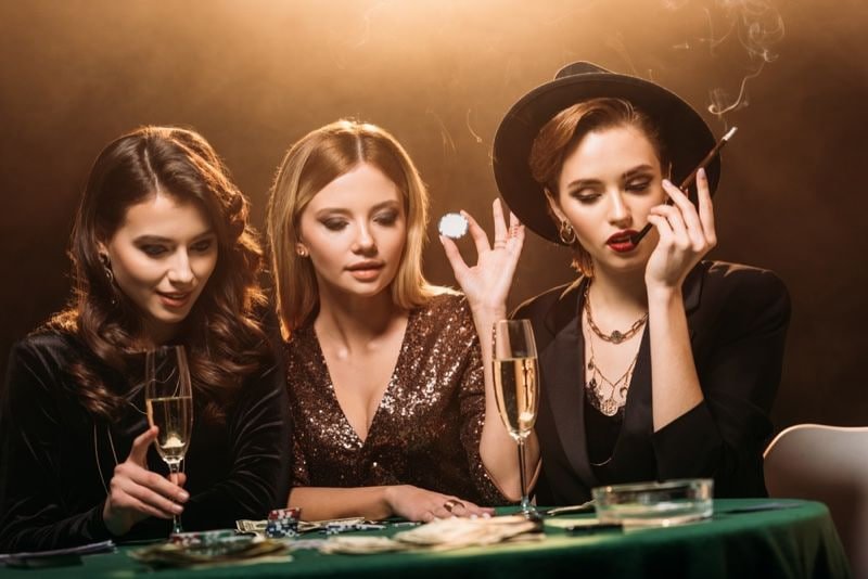 Antarmuka situs seluler 9nagaslot menampilkan pasar olahraga dan permainan casino dalam layout yang responsif